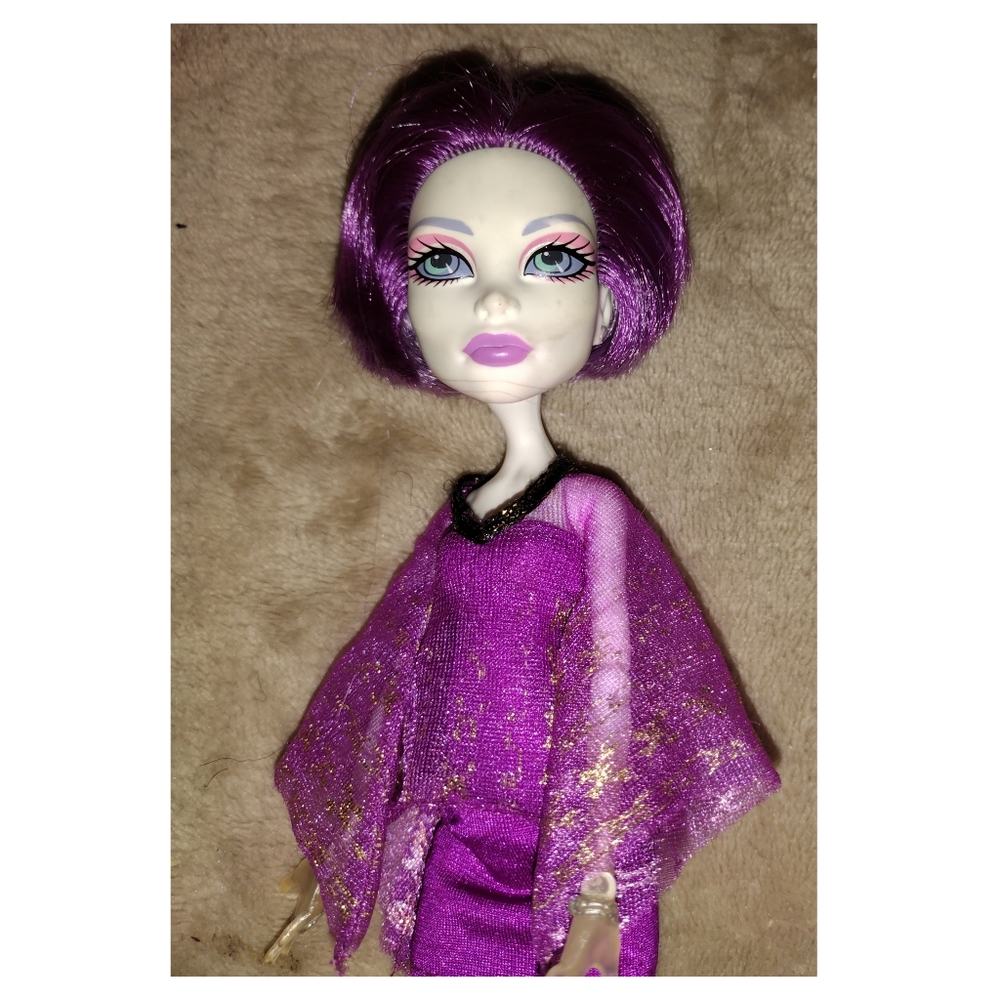 Monster High Spectra Vondergeist 13 Wishes Party Lounge DJ Doll